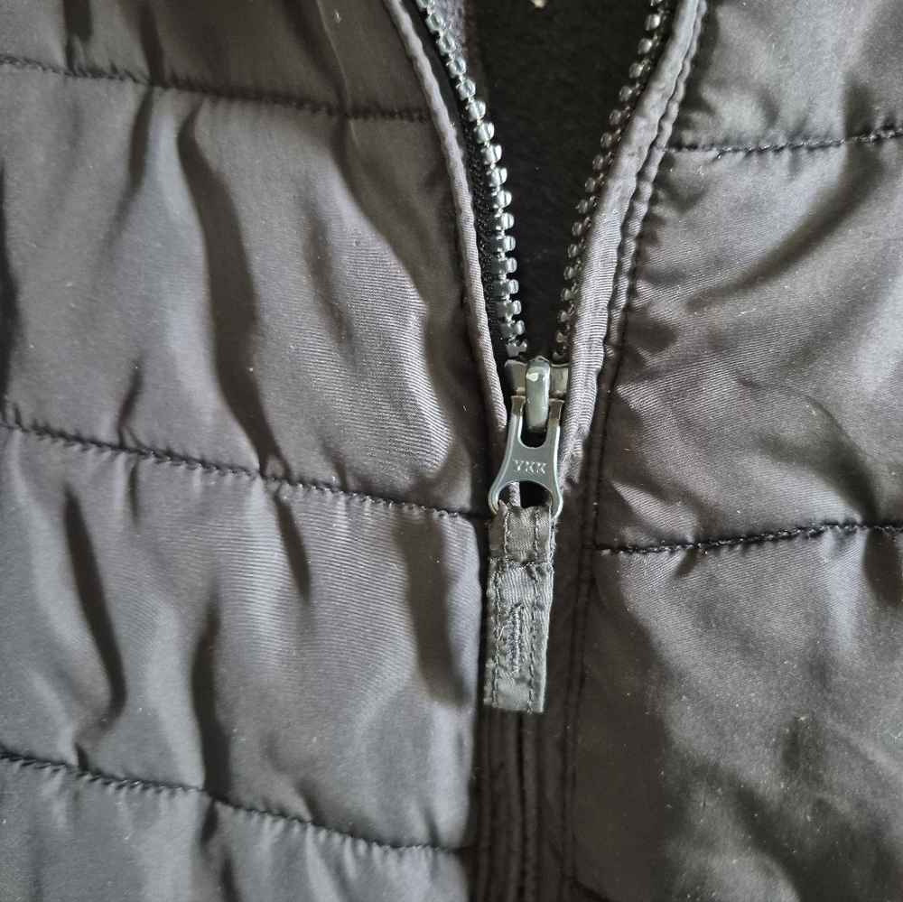 Sporty Black Kids Puffer Jacket - Picture 3 of 6